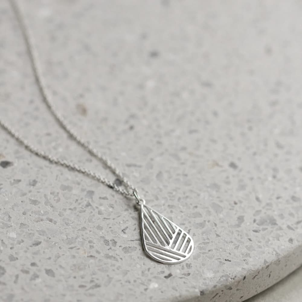 Tilda Zeitlos | Nachhaltige Halsketten | Tropfen Halskette