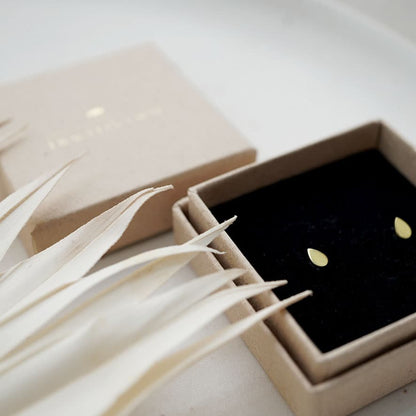 Tilda Zeitlos | Nachhaltige Ringe | Drop Ohrenstecker